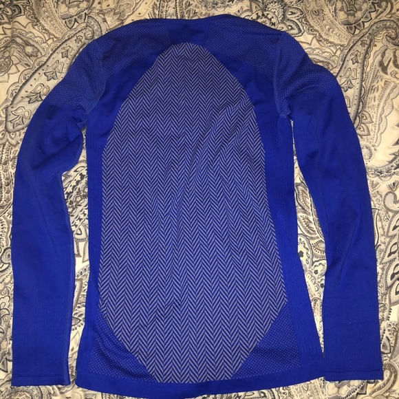 long sleeve dry fit - Picture 2 of 4